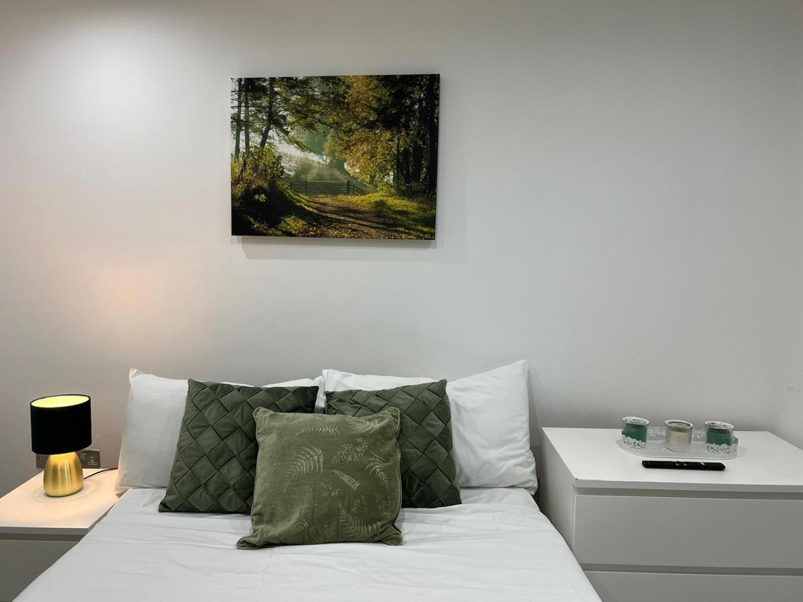 Central Harrow Cozy Apartment With Free Parking Harrow on the Hill Camera foto